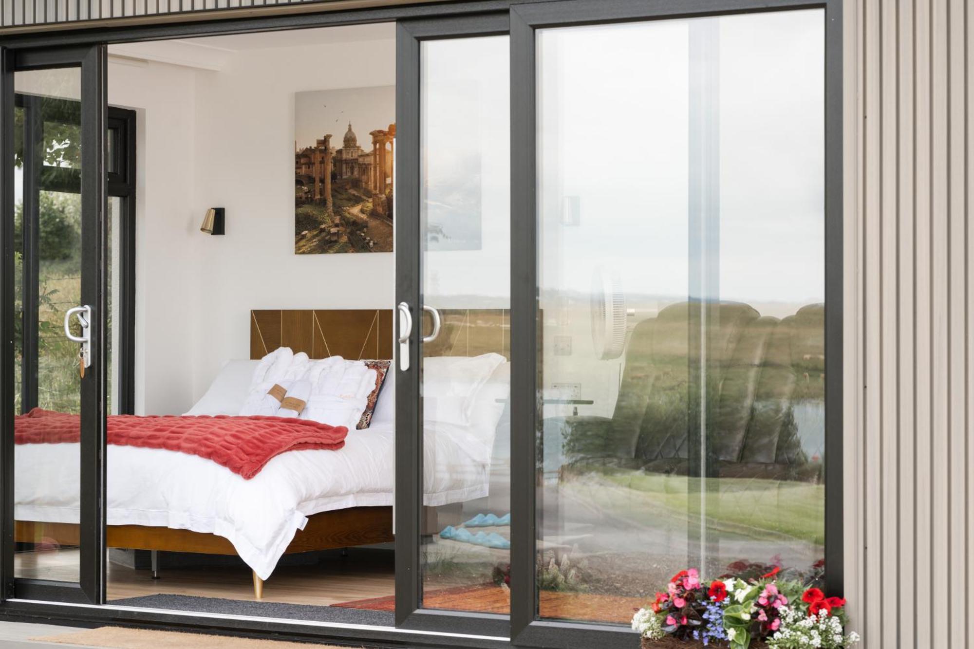 Lakescape - Waterfront Self- Catering Cabins Enniskillen Exterior foto