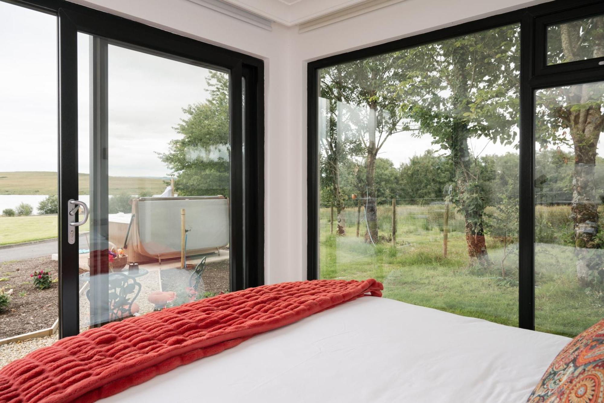 Lakescape - Waterfront Self- Catering Cabins Enniskillen Exterior foto
